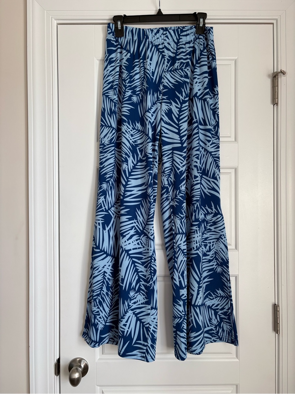 la mer luxe Blue Palm Print Wide Leg Pants